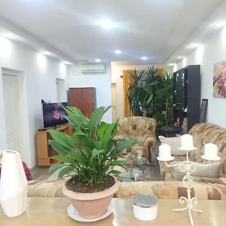 Mandarina Lux Apartment *
